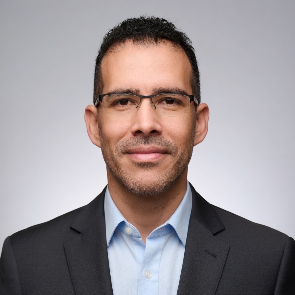 Israel Santos - Terapeuta Holístico e Naturopata